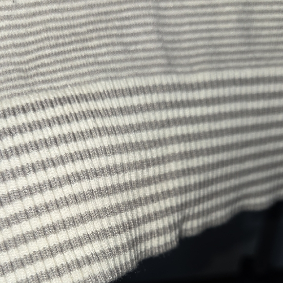 CAbi #4663 Charlie Pullover Striped Gray and White Sweater Size Small - Picture 5 of 6